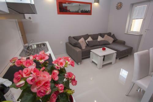 Lara Apartments