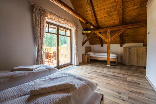 Apartm�ny Mezivod�
