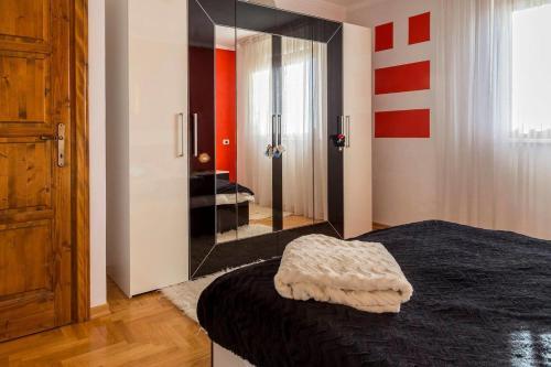 Apartments With A Parking Space Pula - 15678