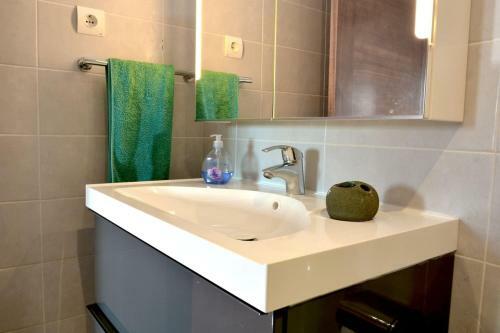 Apartamento En Blanes Con Piscina Y Parking