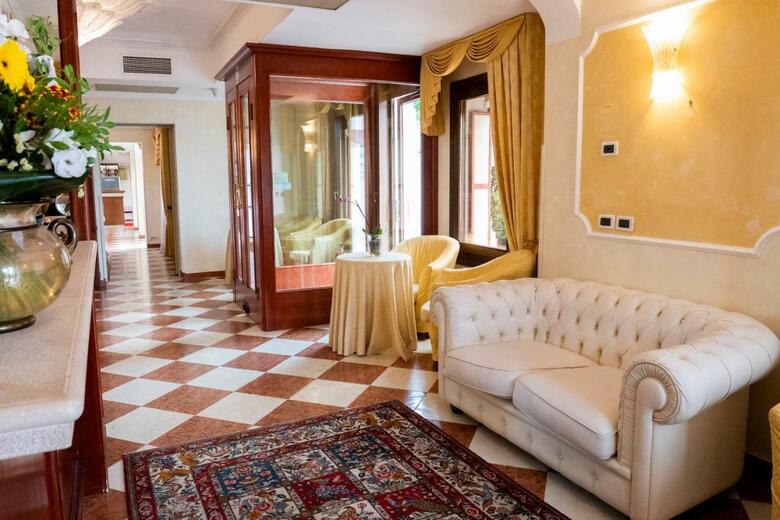 Hotel Russo Palace