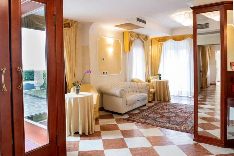 Hotel Russo Palace