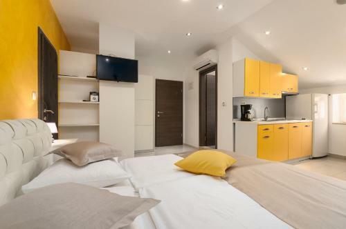 Apartment Deny