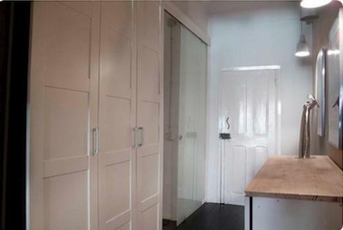 Habitaciones En Apartamento Independiente