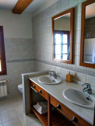 Hostal Casa de Aldea La Pumariega