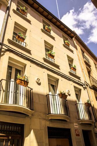 Apartamentos Roseta En Calahorra