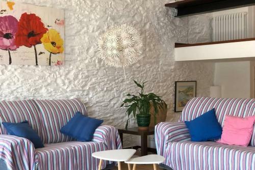 Roques - Casa En Primera L�nea de Mar En Cadaqu�s