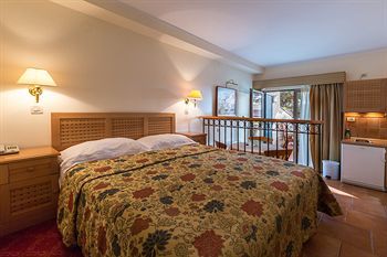 Studio Apartments Laguna Bellevue