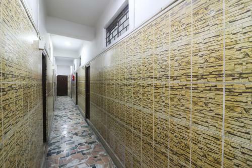 Hotel Vaccinated Staff - Spot On 49450 Silver Woods