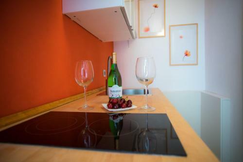 El Camerino Del Falla Basic Apartment