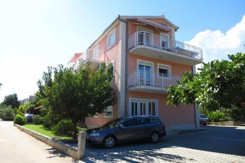 Apartments Tino