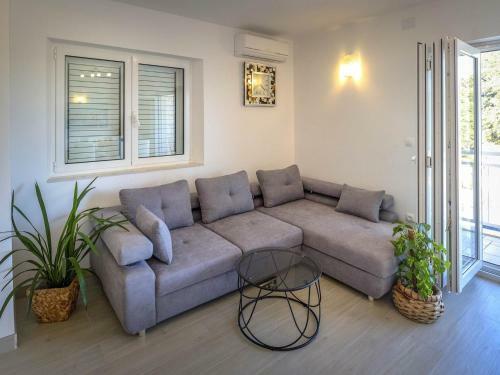 Apartments Snjezana