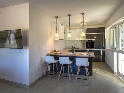 Apartments Snjezana