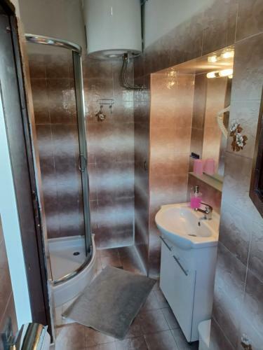 Hostal Guesthouse Romana