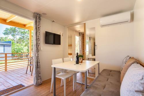 Mobile Homes Lopari