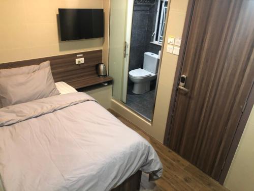 Hostal ??????