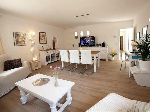 Villa Belucra,10p,seaview,jacuzzi,pool