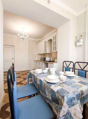 Apartment On Moldagulova 60k1