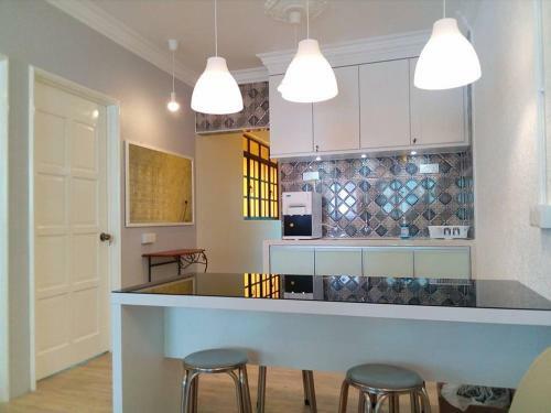 Fastbook Sun Moon City Home