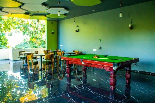Hotel The Bhagwati Resort