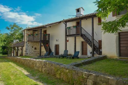 Hostal Traditional Stone House Kotli