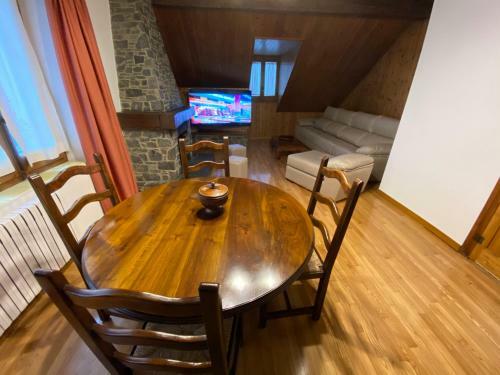 Villa El Niu de L?�guila (Camprodon)