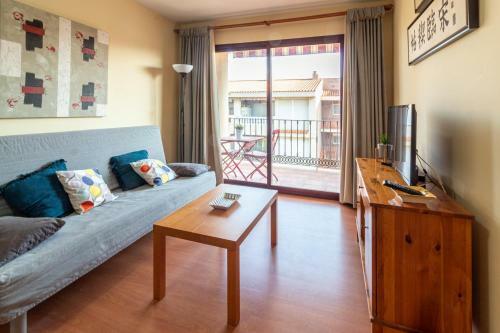 Practico Apartamento En La Playa de Canet Con Piscina