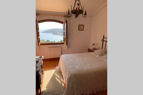 Chalet Con Piscina En Cangas, Limens