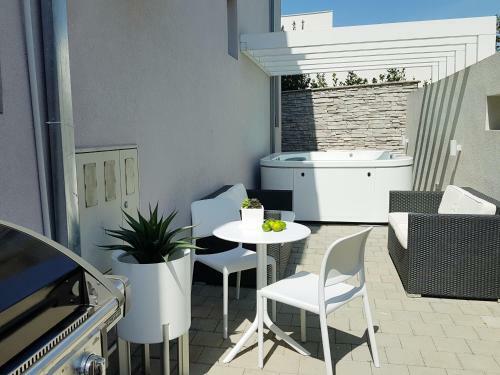 Apartments Lalic