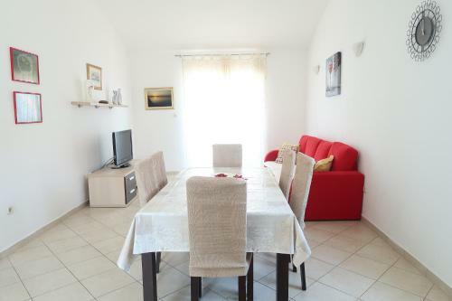 Apartments Maras
