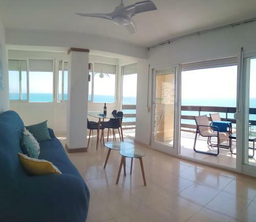 Beach Front Line Luxury Apartment, 2 Bedroom