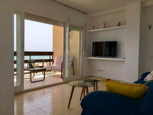 Beach Front Line Luxury Apartment, 2 Bedroom