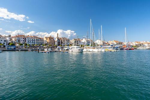Hauzify I Apartaments Estela