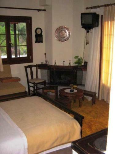 Apartamento Gerakofolia Rooms To Let