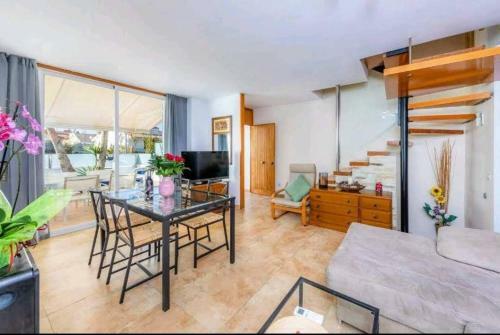 Chalet Adosado Cerca Del Mar
