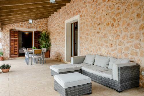 Yourhouse Can Cuixa Villa