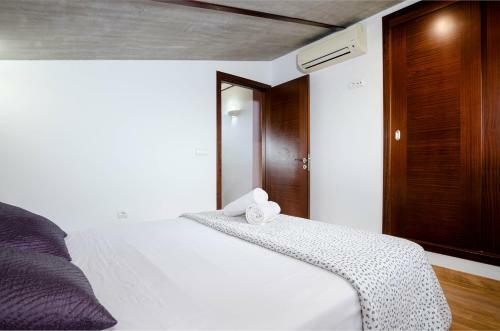 Yourhouse Can Cuixa Villa