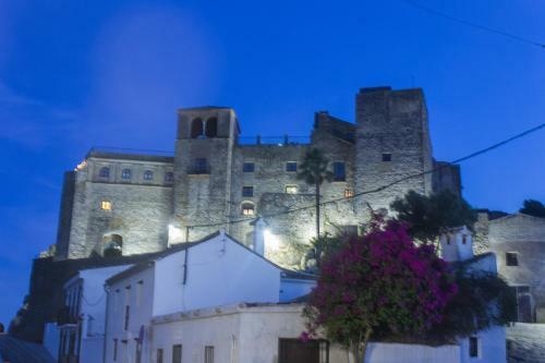 Casa En Fortaleza Medieval