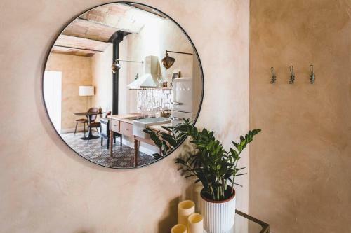 Newly Renovated Boutique Apartment