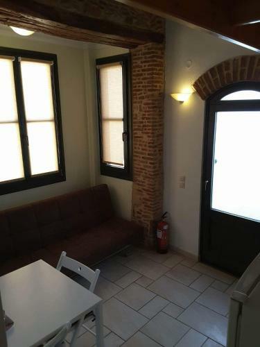 Frourio Apartments