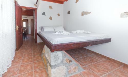 Hostal Alykes Studios