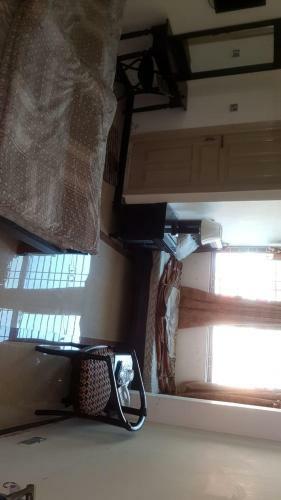 Isfania Hotel And Resturant