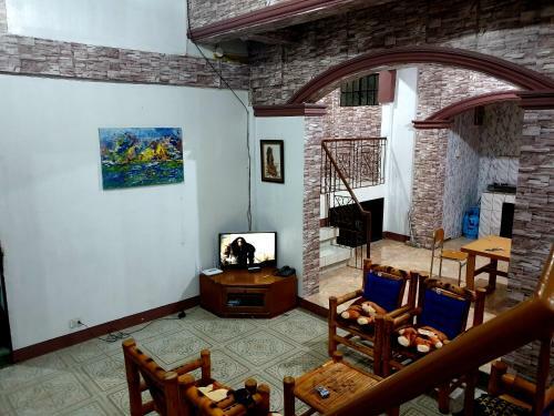 Traditional Filipino Transient House (Formerly Treasure Isle)