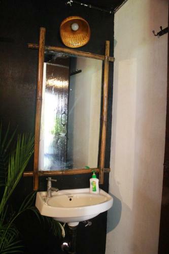 Bed & Breakfast Laughing Crow Goa