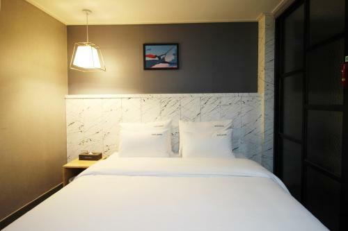 Bronze Hotel