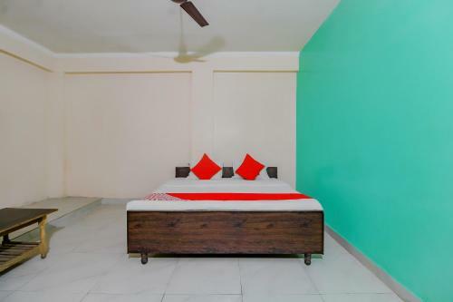 Hotel Oyo 79072 J R Palace