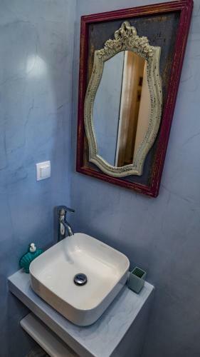 Hostal Manthos Place