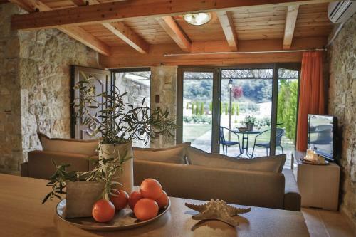 Nefeli Luxury Villas