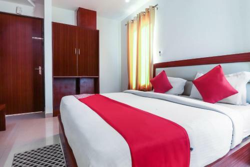 Hotel Oyo 72065 Taj Palace