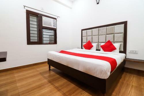 Hotel Oyo 66993 Taj Royal